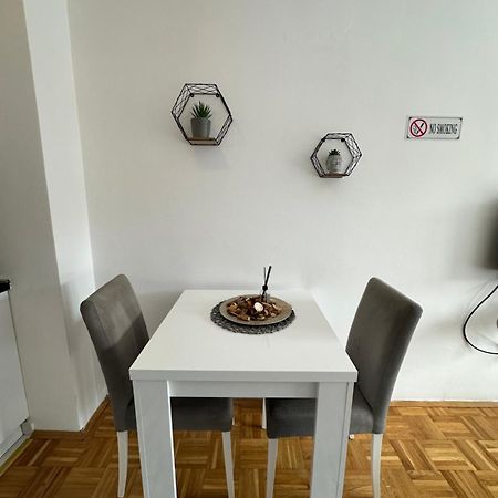 Apartment Guri Pristina Exterior foto