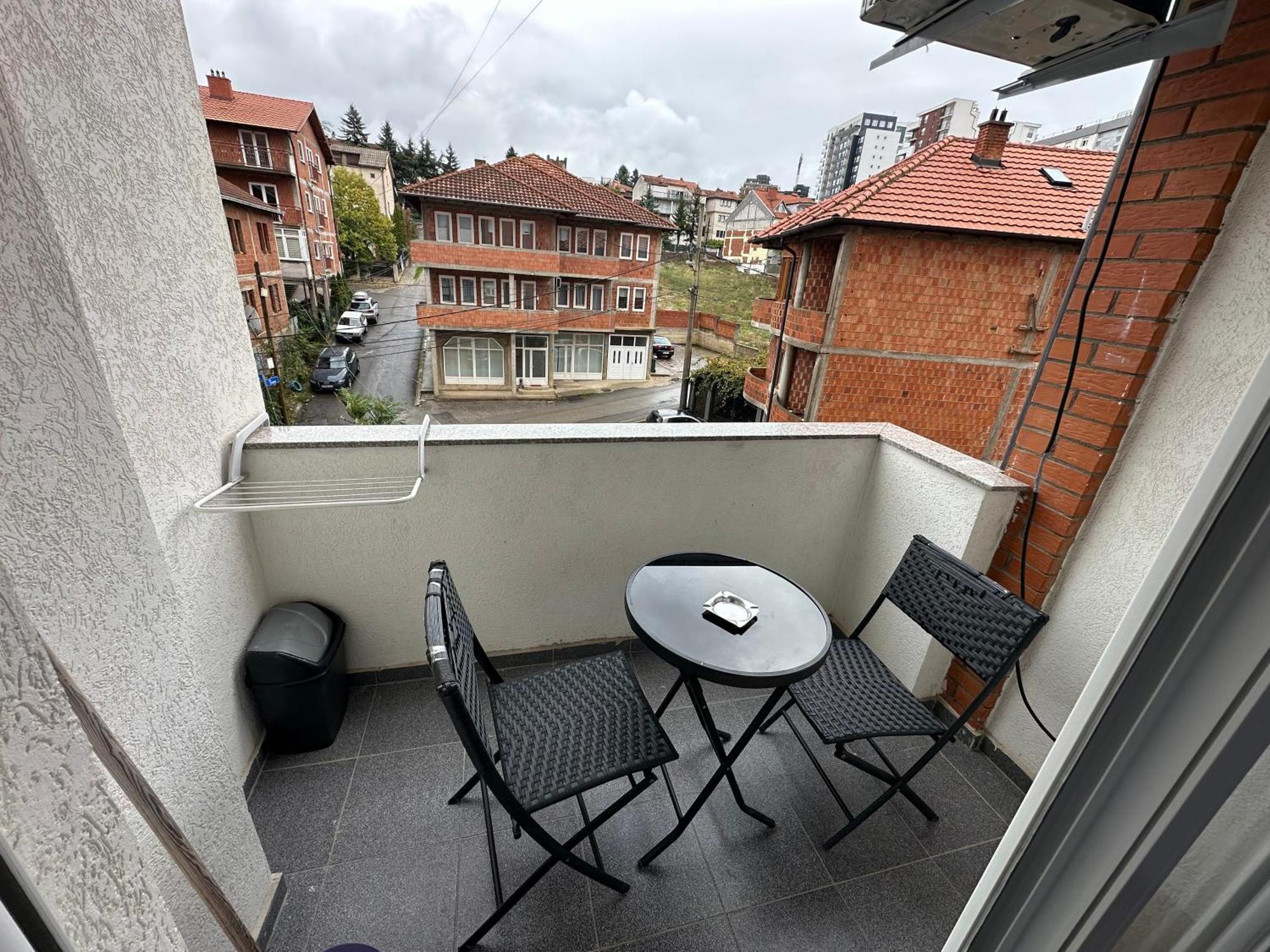 Apartment Guri Pristina Exterior foto
